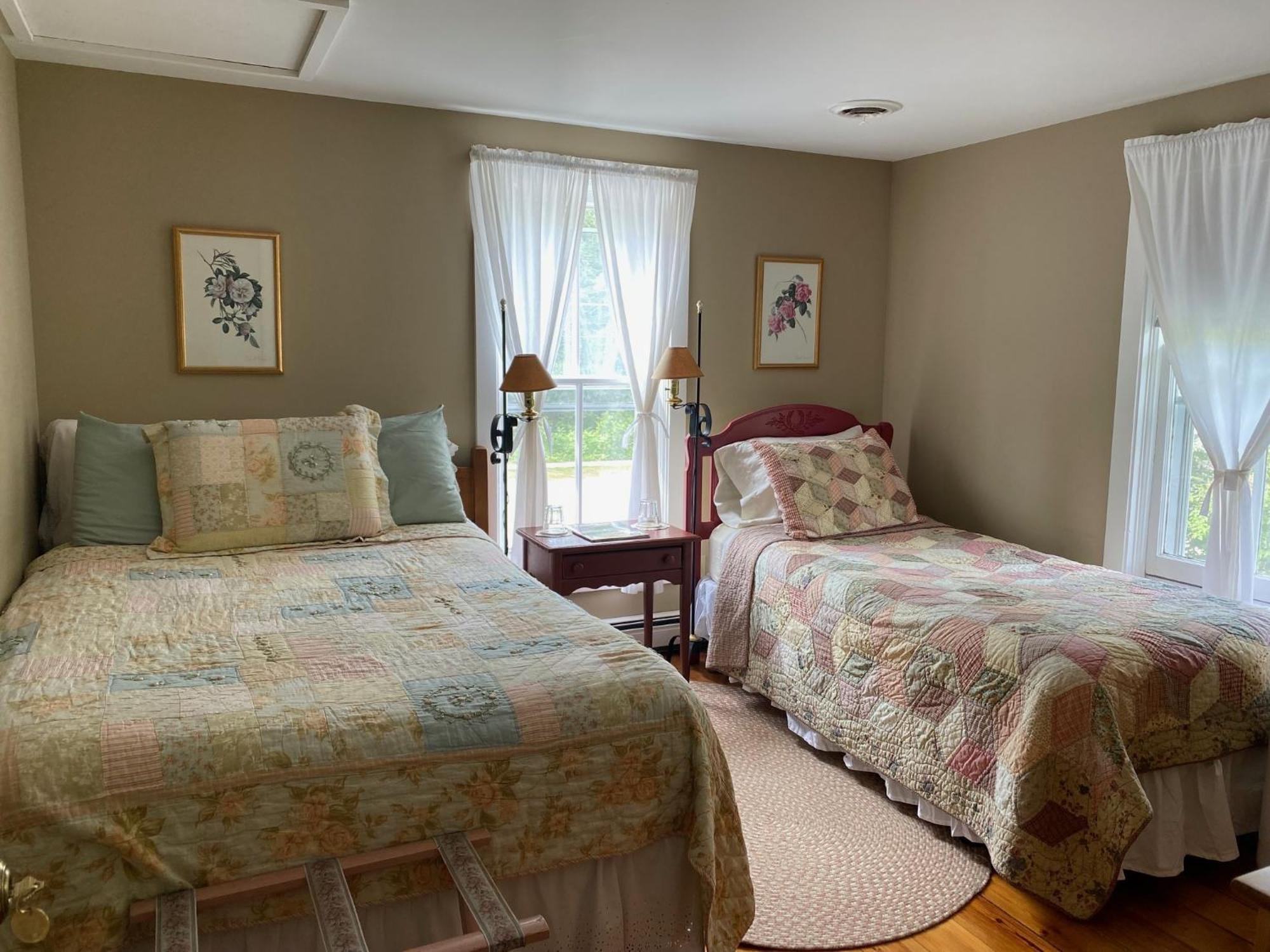 Sylvan Inn Bed & Breakfast Глен Арбър Екстериор снимка